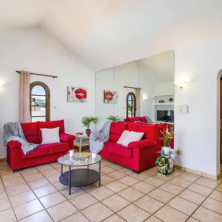 Elena Sol By 빌라 티아즈